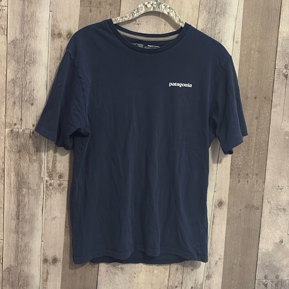 Patagonia Tee Navy Size XS - Picture 1 of 4